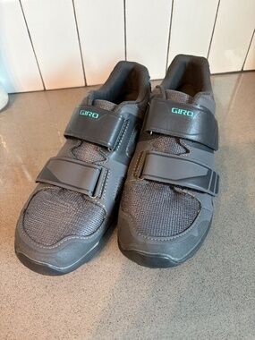 Giro “Berm” mountain bike clip in shoes - size 10